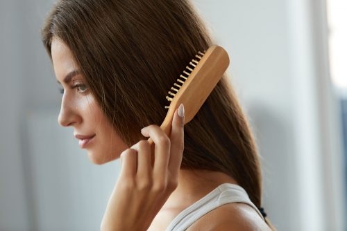 ヘアケア 髪 ブラッシング 女性